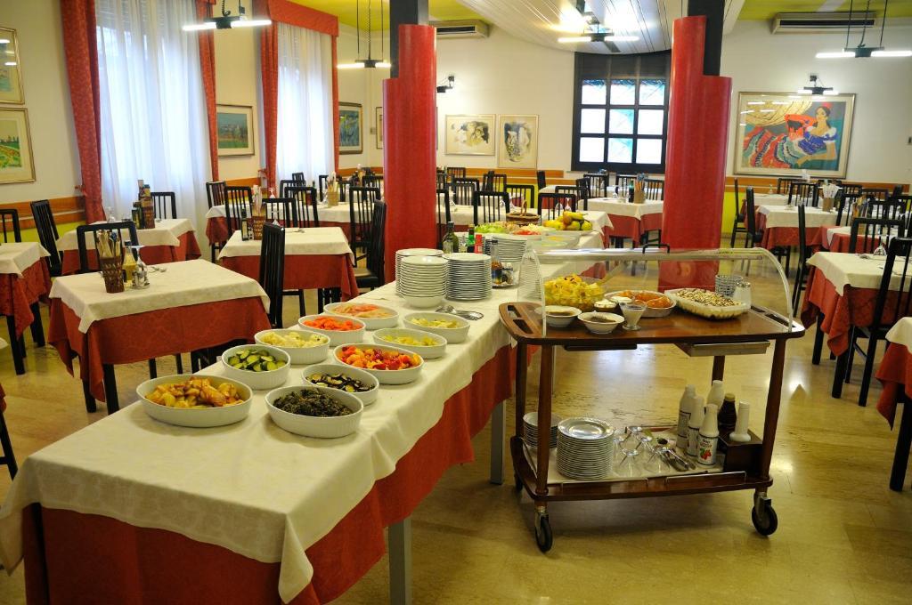 Albergo San Remo Montebelluna Exterior photo